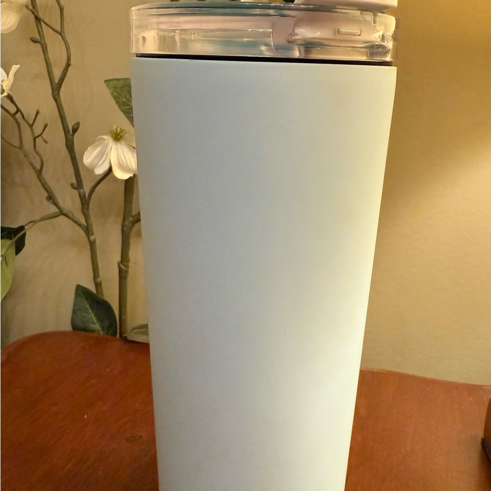 DAVIDsTEA Light Blue Tumbler with Clear Lid